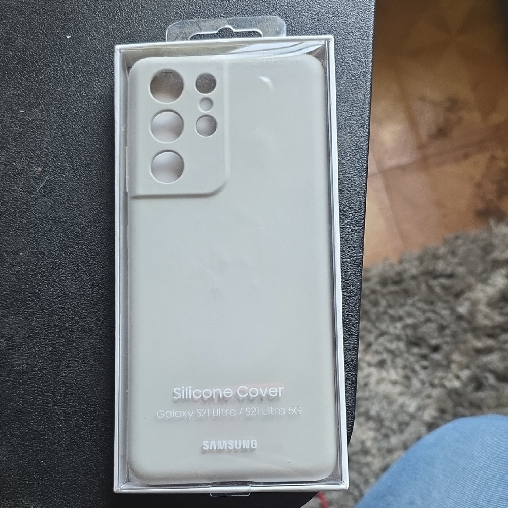 Samsung Silicone Cover for Galaxy S21 Ultra - White
